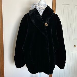 London Fog Vintage Black Plush Faux Fur oversized cinched bottom coat size 16